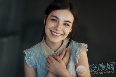 2、火的五行以女孩的名字命名。哪些女生是火字?